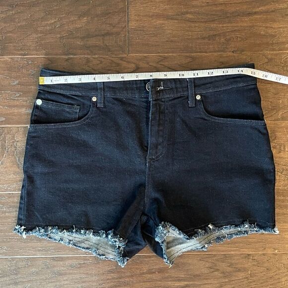 Armani Exchange Mid Rise Shorts Dark Wash size 28 New - Picture 5 of 10